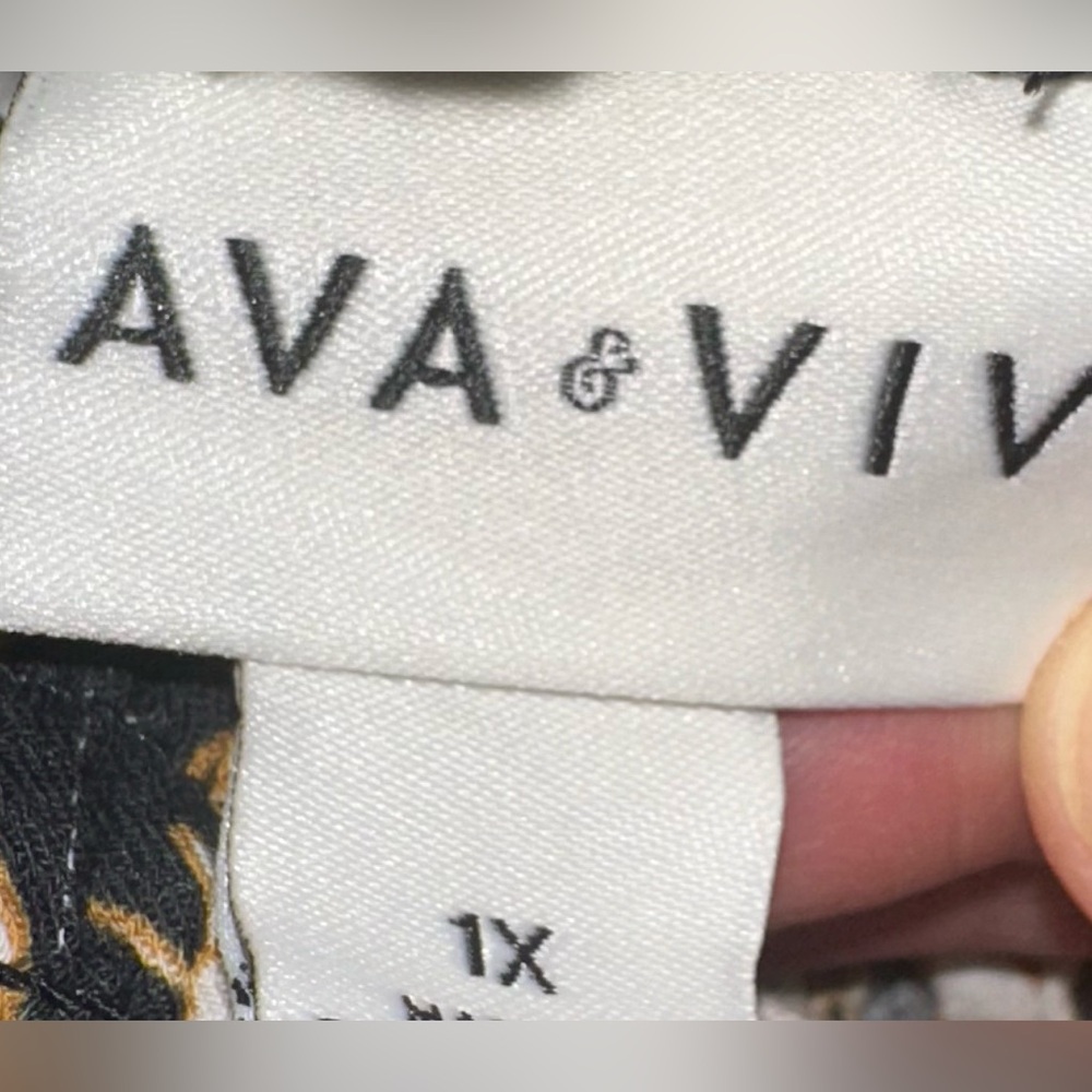 AVA & VIV size 1X, black,off white & mustard yellow floral puff sleeved blouse - Picture 7 of 8
